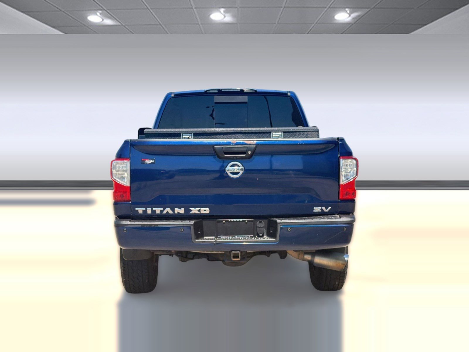 Used 2017 Nissan Titan SV RWD image 10