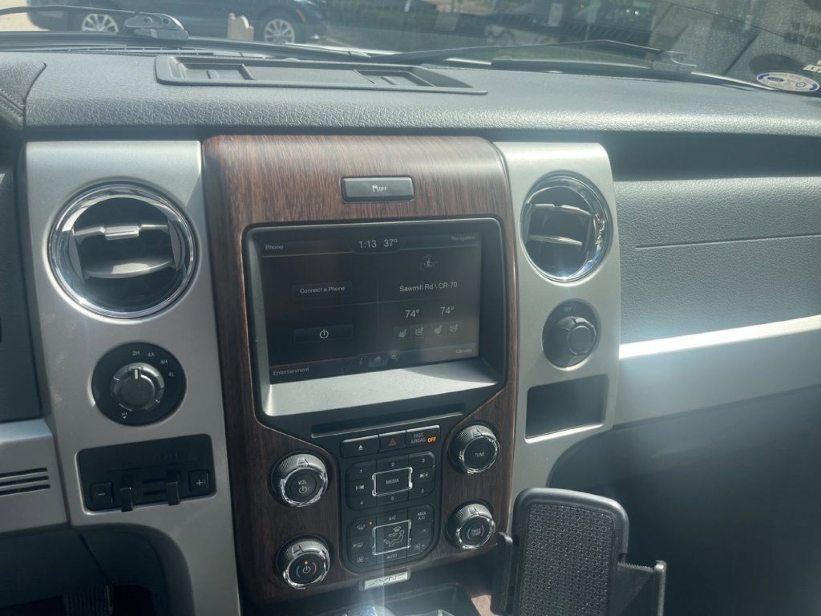 Used 2014 Ford F150 Lariat w/ Equipment Group 502A Luxury image 21