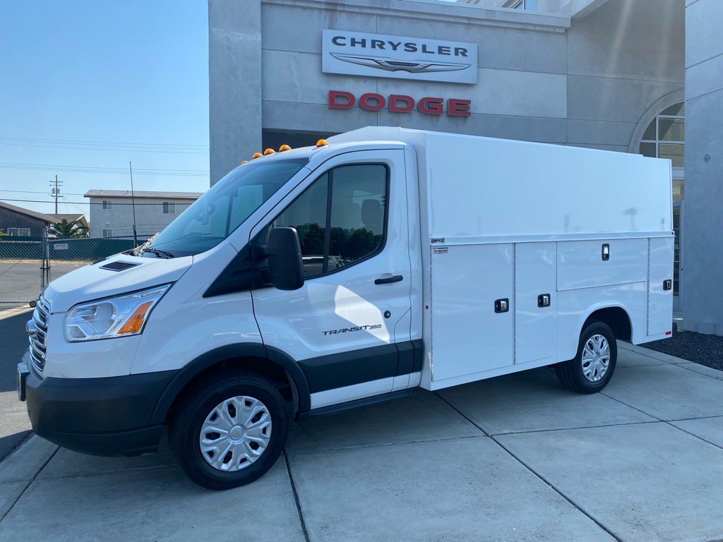 Used 2018 Ford Transit 350 138 w/ Exterior Upgrade Package image 2