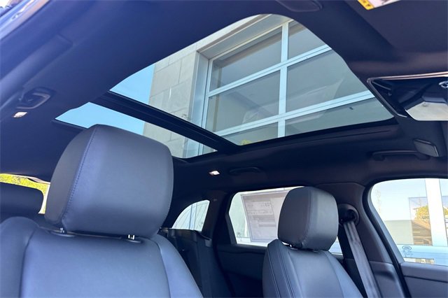 New 2026 Land Rover Range Rover Velar Dynamic SE image 16