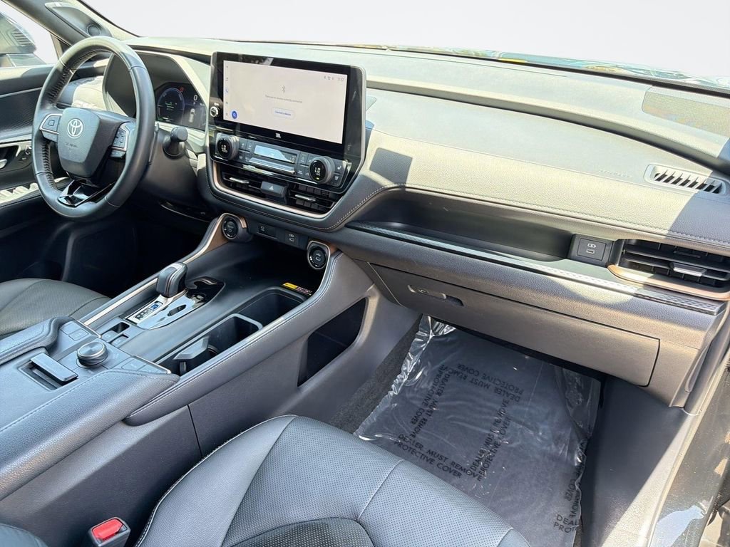 Used 2025 Toyota Grand Highlander AWD Hybrid image 36
