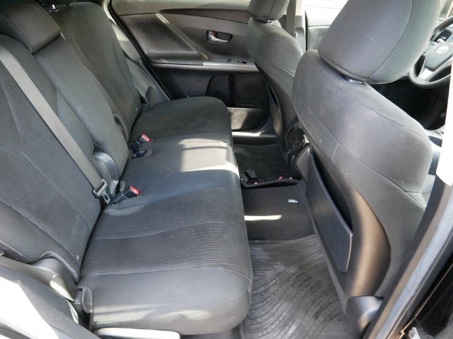 Used 2015 Toyota Venza LE FWD image 9