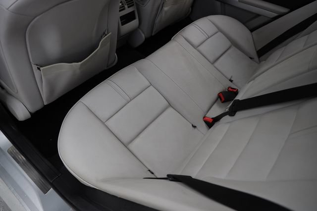 Used 2010 Mercedes-Benz GLK 350 2WD w/ Multimedia Pkg image 13