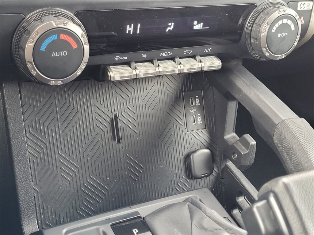 Used 2024 Toyota Tacoma TRD Off-Road image 18