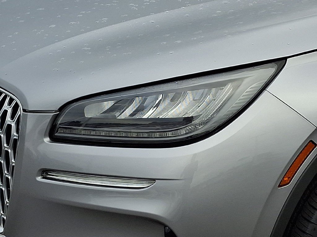 Certified 2024 Lincoln Corsair AWD image 9