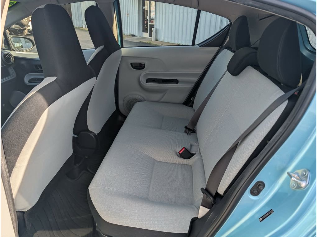 Used 2014 Toyota Prius C One image 12