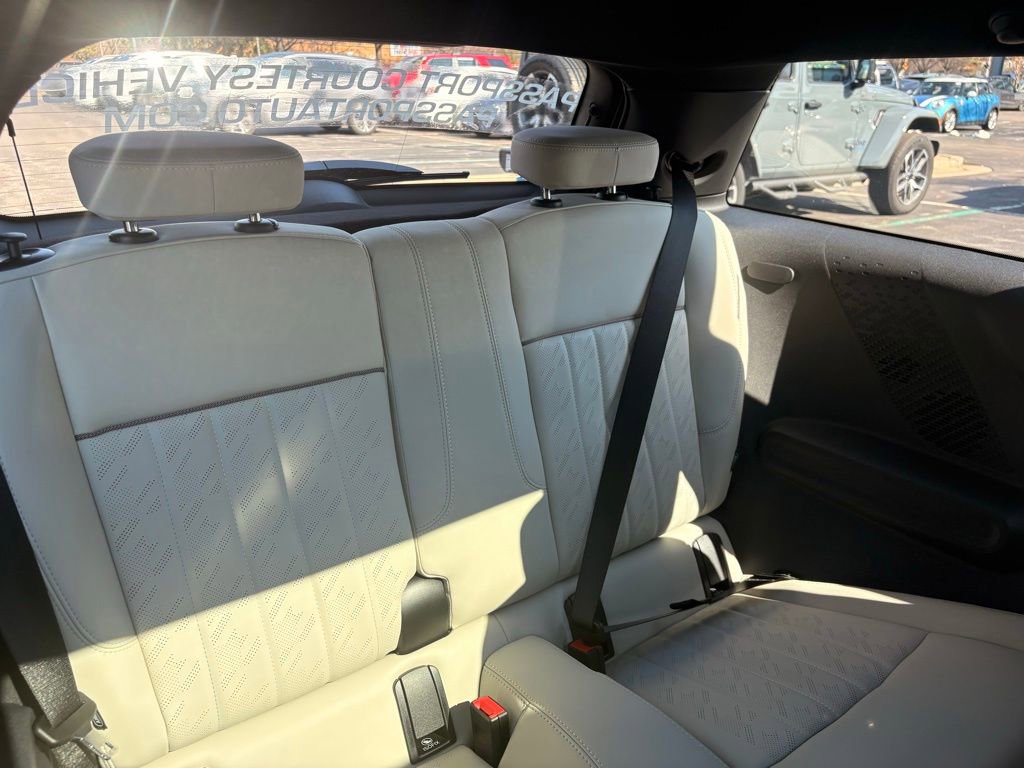 Used 2026 MINI Cooper S FWD image 23