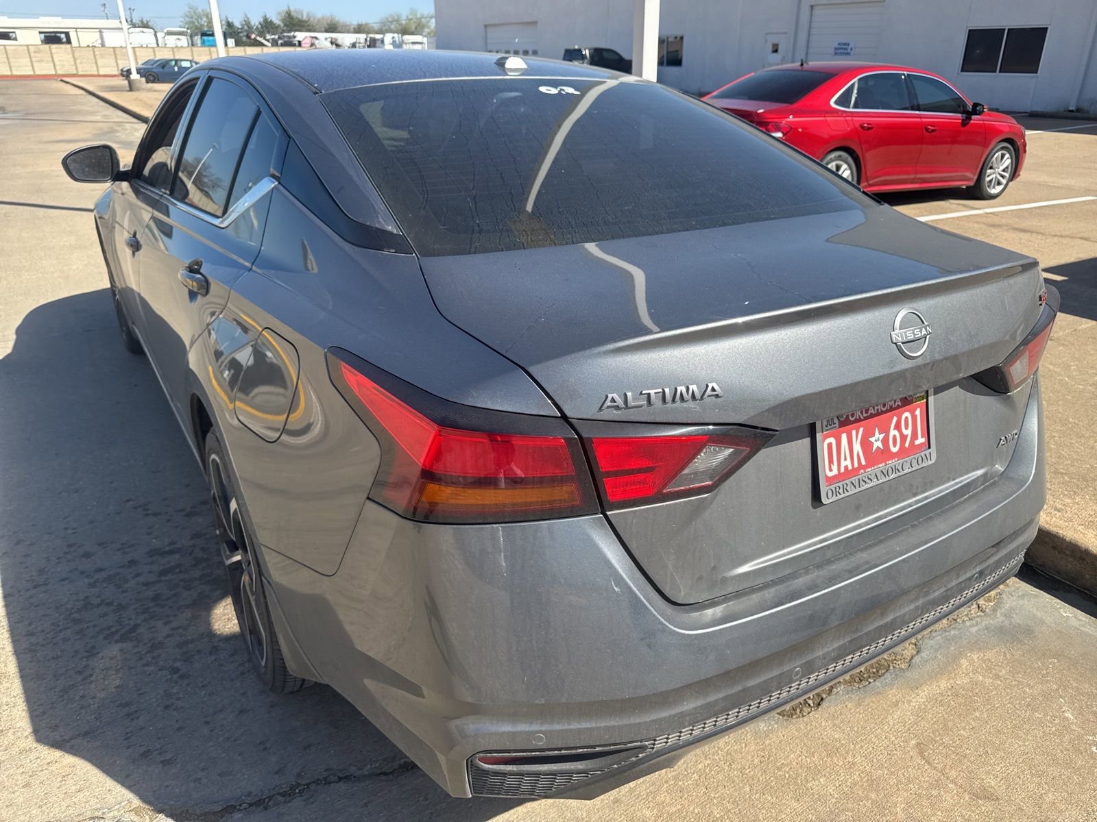 Used 2024 Nissan Altima 2.5 SR w/ SR Premium Package image 3