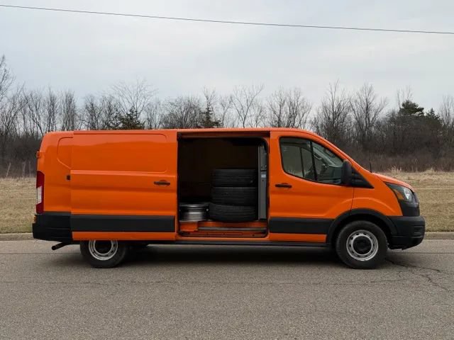 Used 2021 Ford Transit 150 Low Roof RWD image 5
