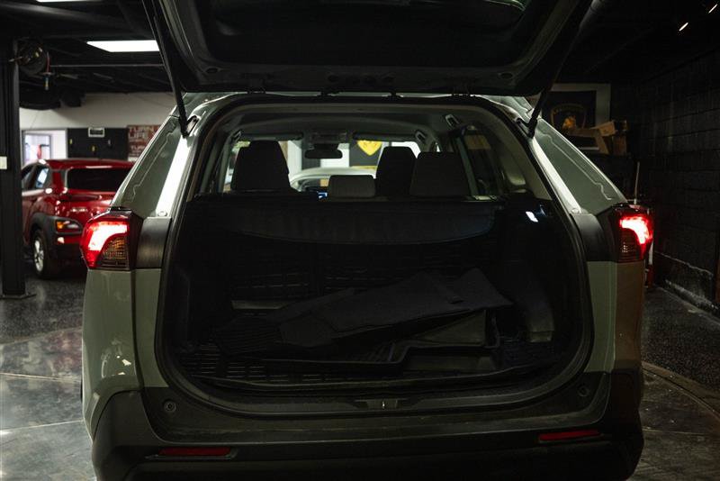 Used 2021 Toyota RAV4 XLE FWD image 7