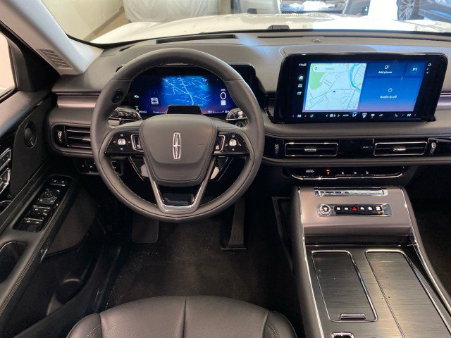 New 2026 Lincoln Aviator AWD image 13