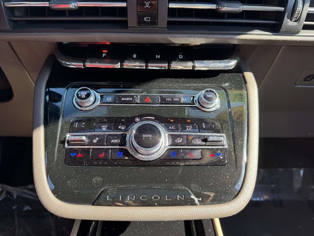 Used 2020 Lincoln Corsair AWD w/ Premium Package image 22