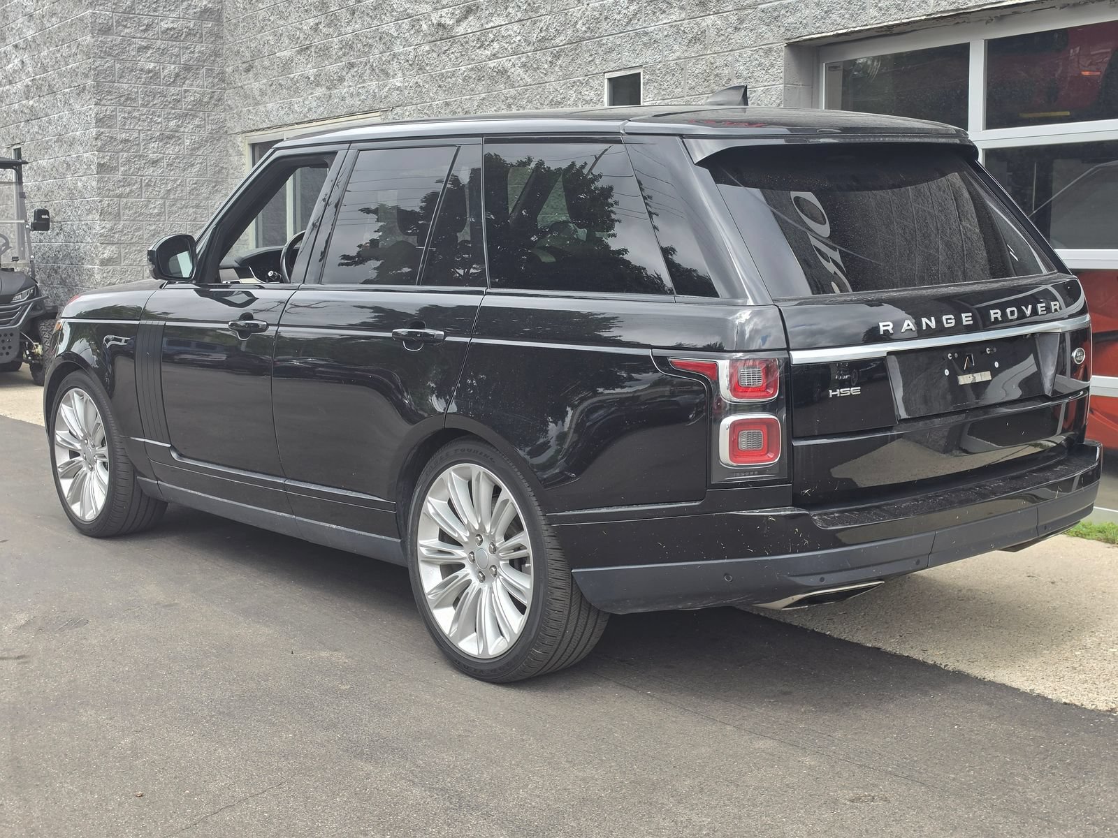 Used 2019 Land Rover Range Rover HSE AWD/4WD image 4