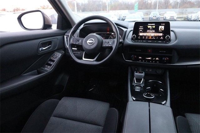 Certified 2024 Nissan Rogue SV image 21