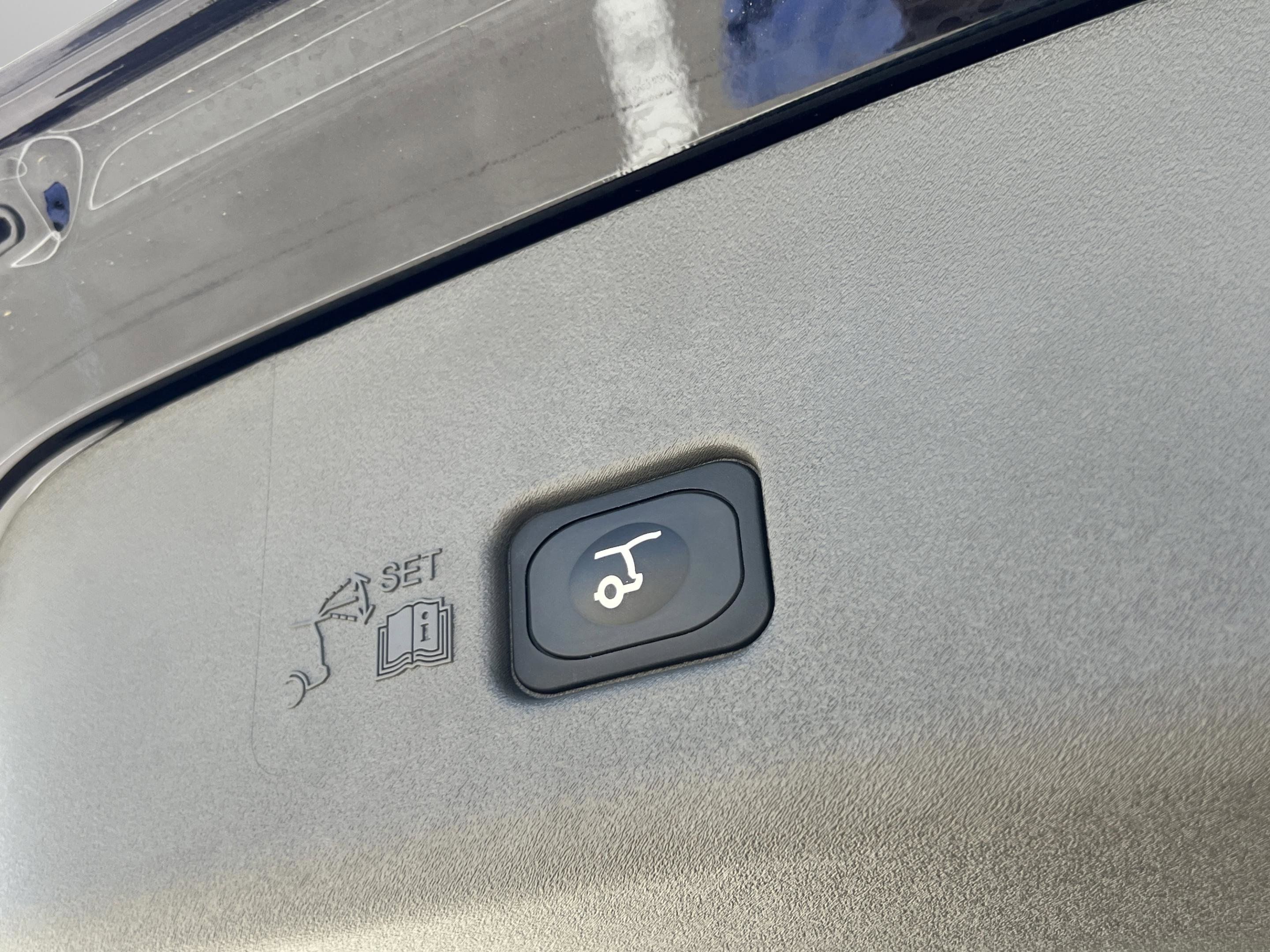 New 2025 Lincoln Nautilus Black Label w/ Jet Appearance Package image 33