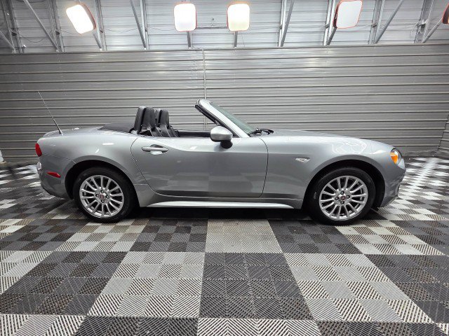Used 2017 FIAT 124 Spider Classica RWD image 10