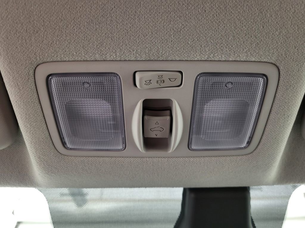 Used 2025 Hyundai Venue SEL image 9