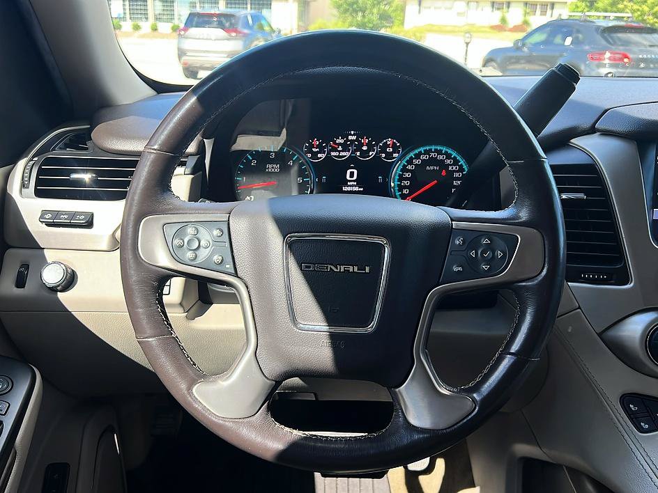 Used 2018 GMC Yukon Denali w/ Denali Ultimate Package RWD image 11