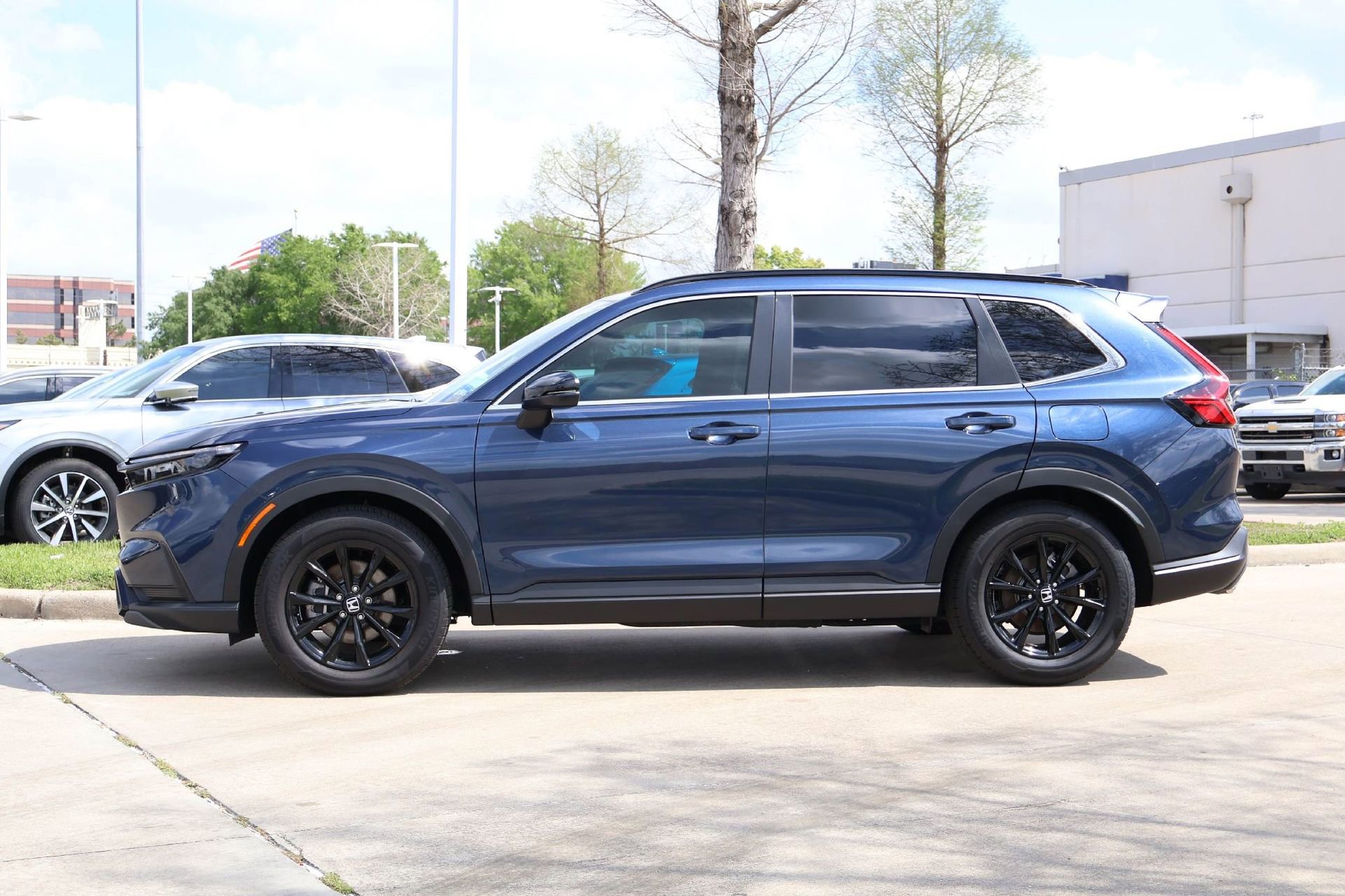 Used 2025 Honda CR-V Sport image 3