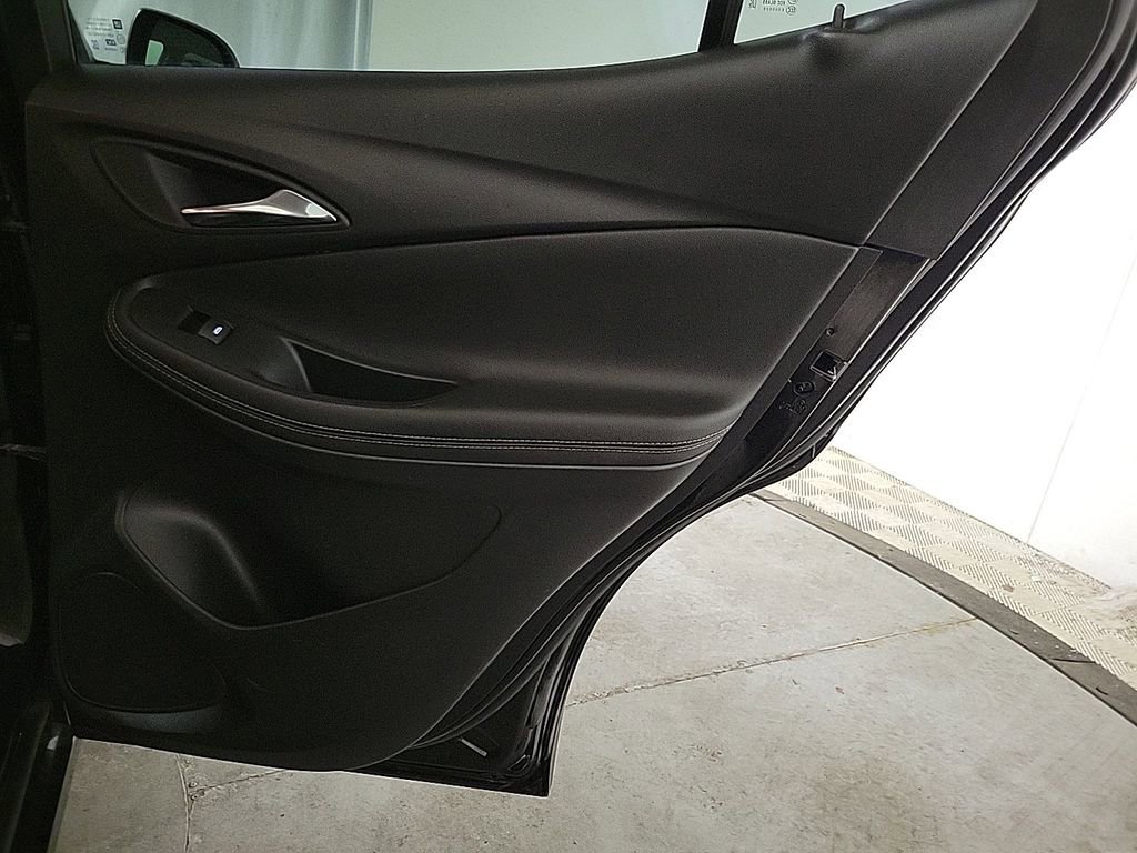 Used 2024 Buick Encore GX Sport Touring w/ Comfort Package image 23