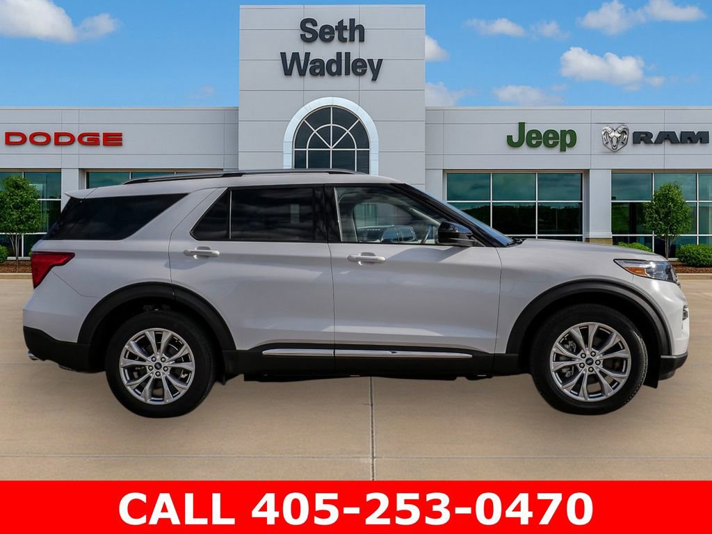 Used 2023 Ford Explorer Limited AWD/4WD image 8
