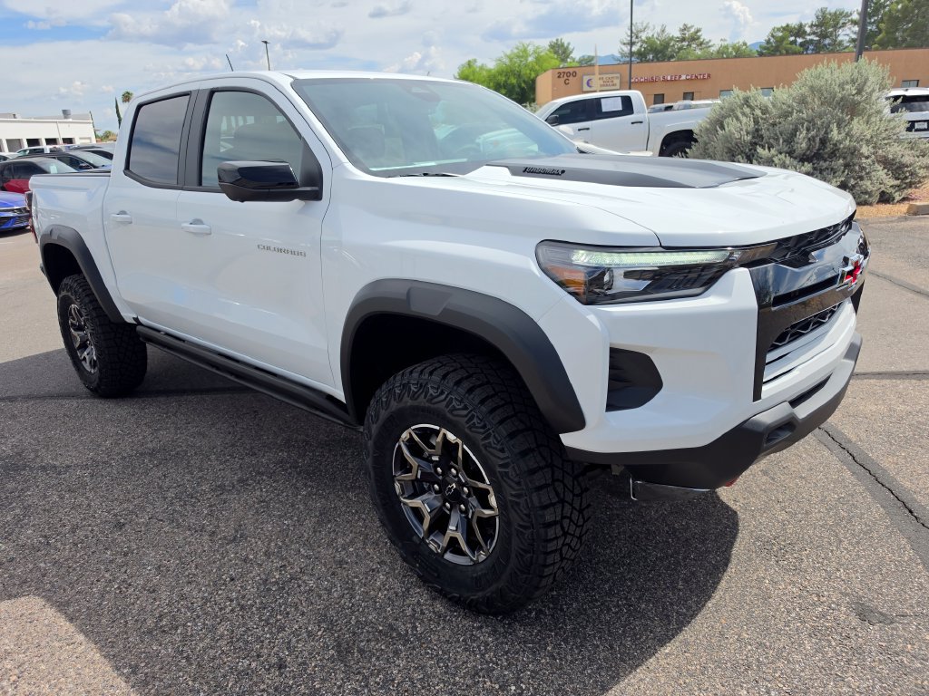 New 2026 Chevrolet Colorado ZR2 w/ Technology Package AWD/4WD image 7