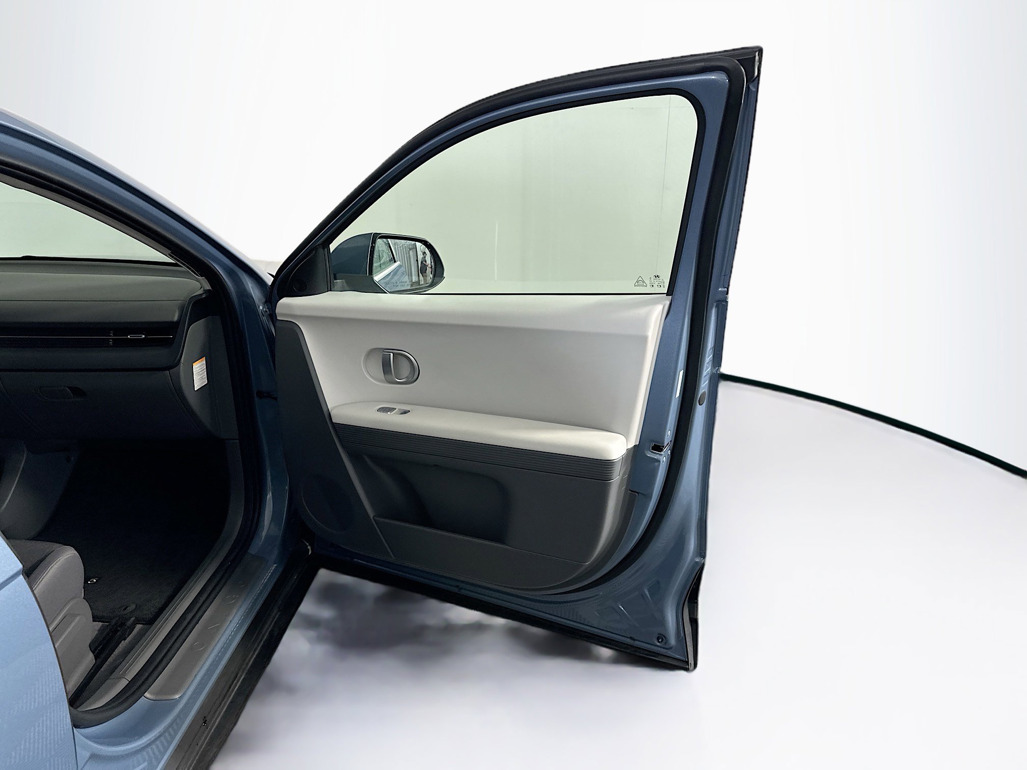 Used 2024 Hyundai Ioniq 5 SE RWD image 31