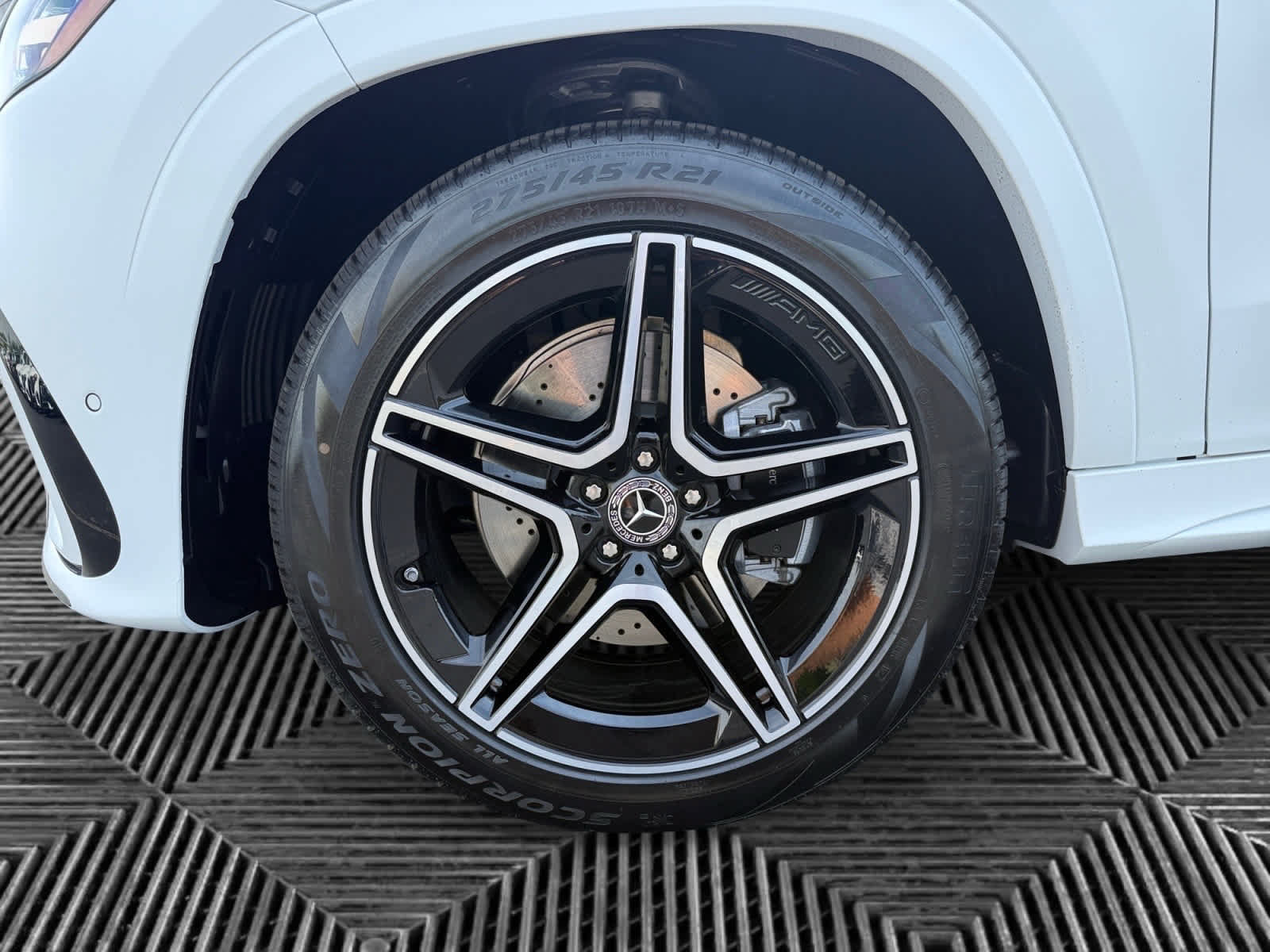 New 2026 Mercedes-Benz GLS 450 4MATIC image 9