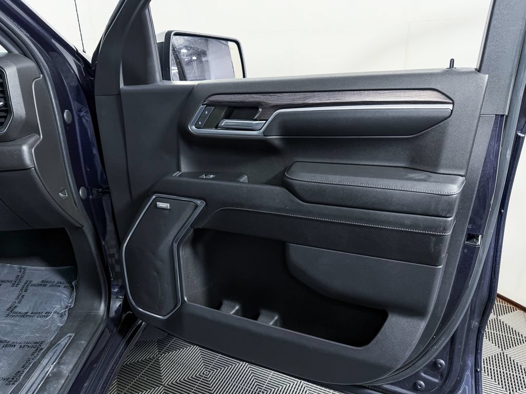 Used 2023 Chevrolet Silverado 1500 LTZ AWD/4WD image 51