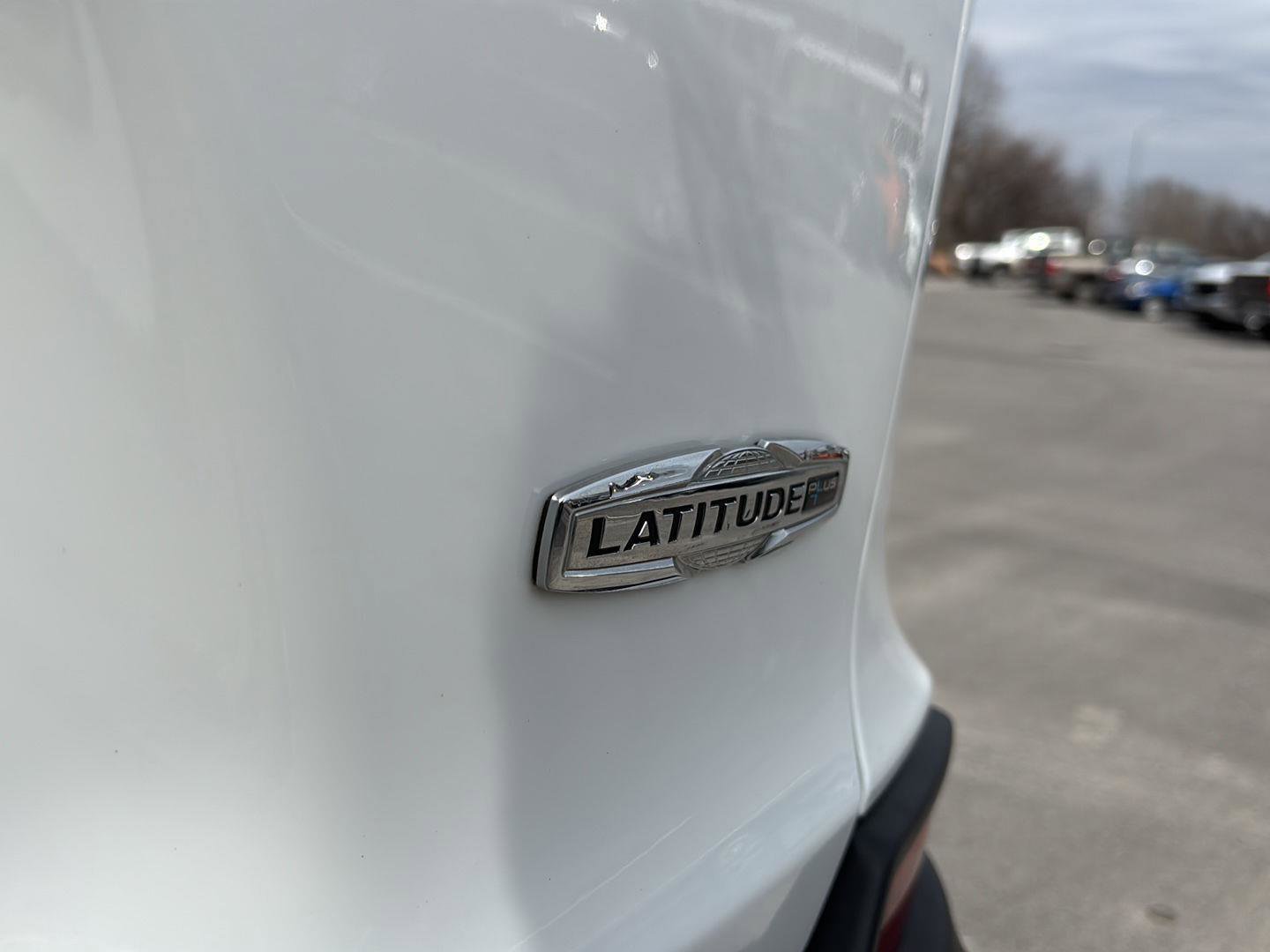 Used 2021 Jeep Cherokee Latitude Plus image 9