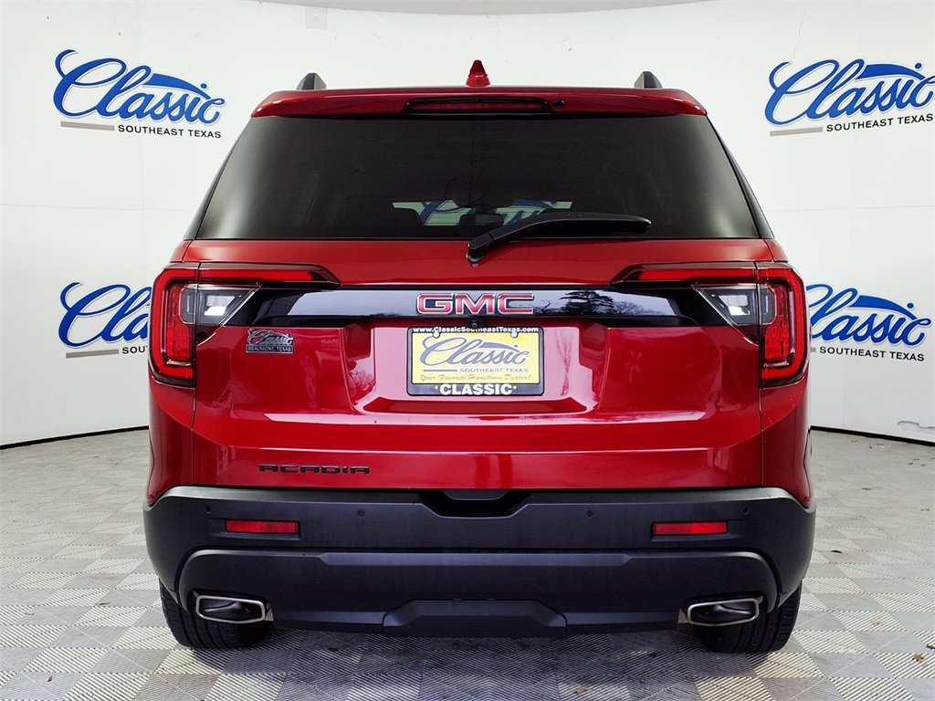 Used 2023 GMC Acadia SLT w/ Elevation Edition image 4