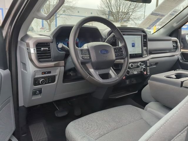 Used 2025 Ford F150 XLT w/ Equipment Group 301A Standard image 4