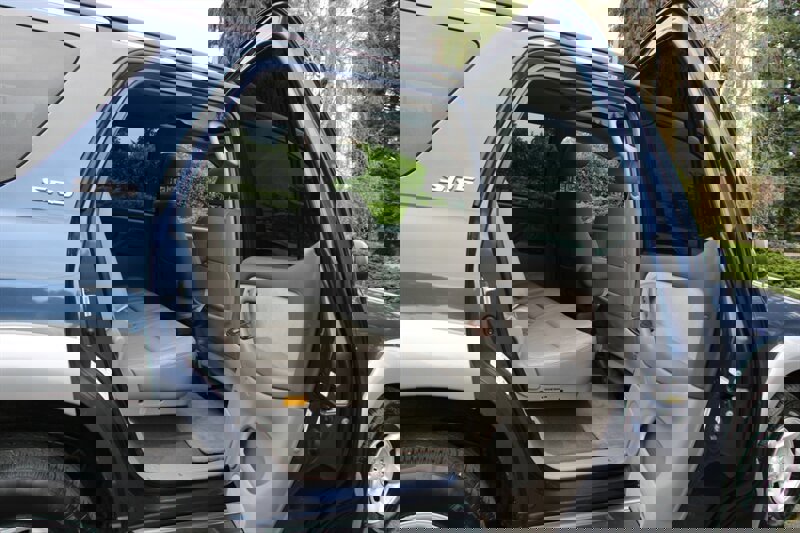 Used 2002 Toyota Sequoia SR5 image 6