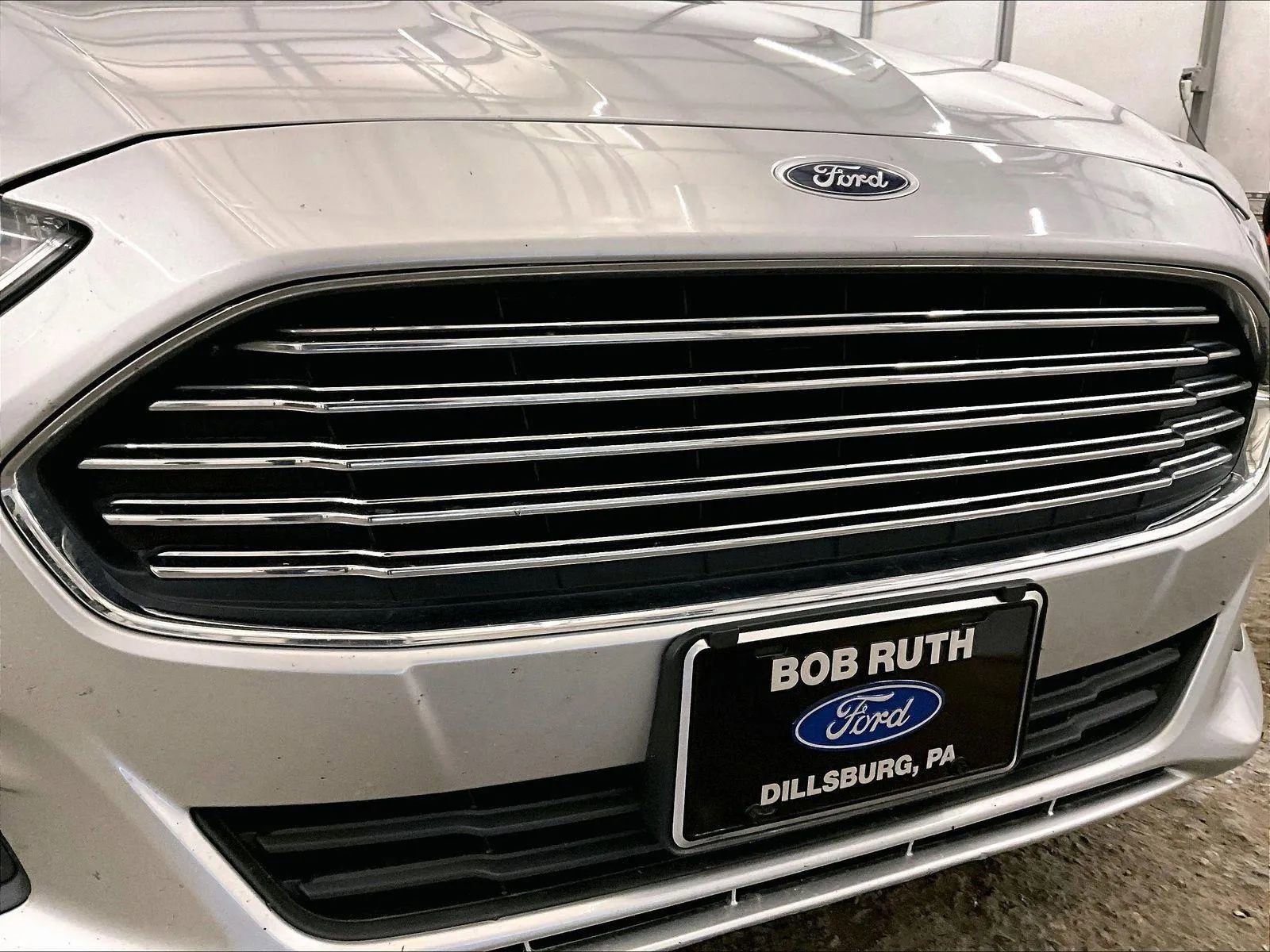 Used 2016 Ford Fusion SE FWD image 29