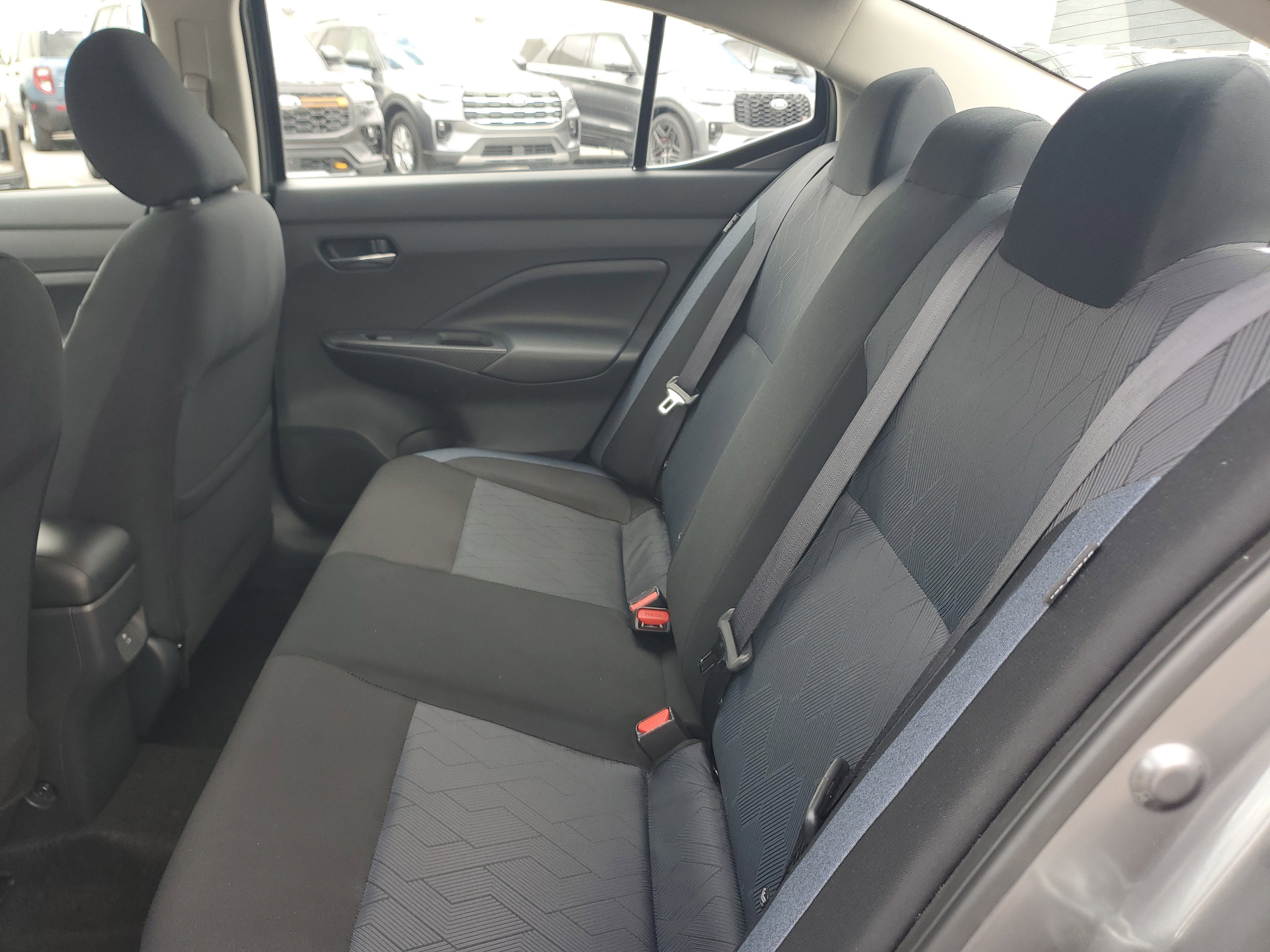 Used 2025 Nissan Versa SV image 12