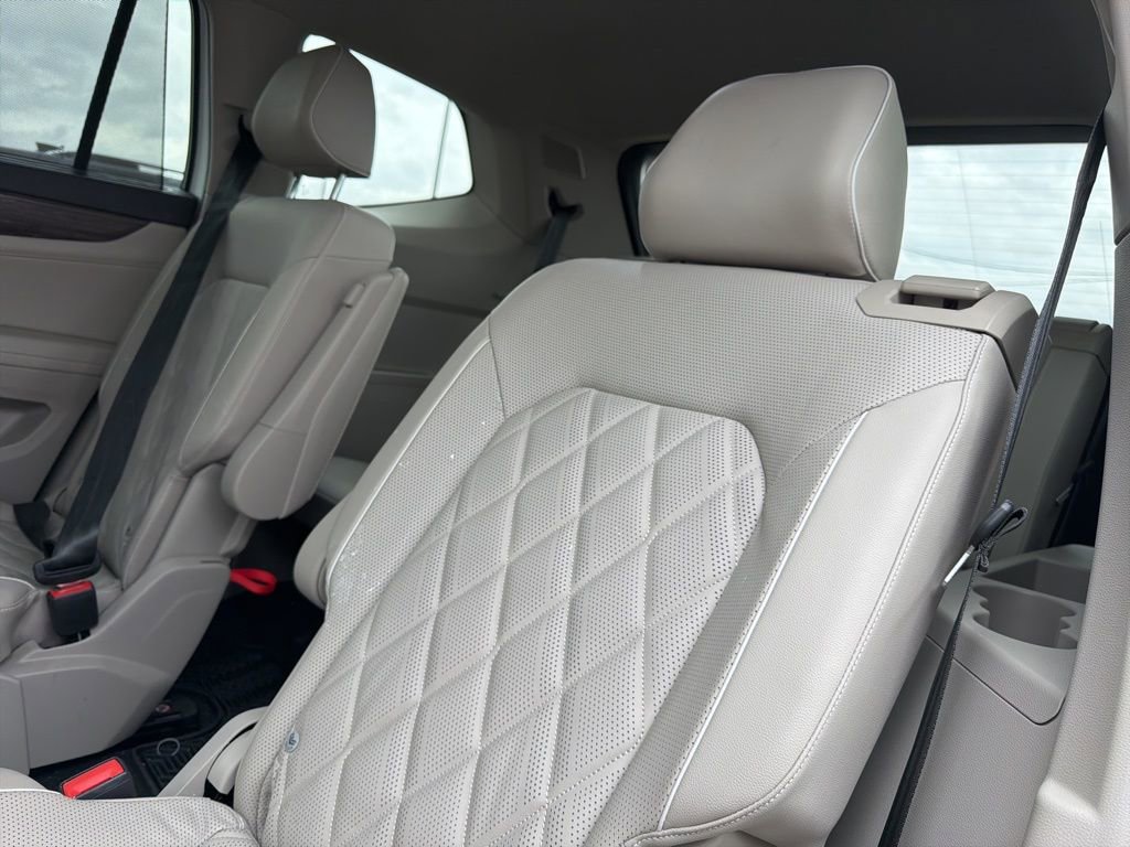 Used 2024 Volkswagen Atlas SEL Premium R-Line image 14