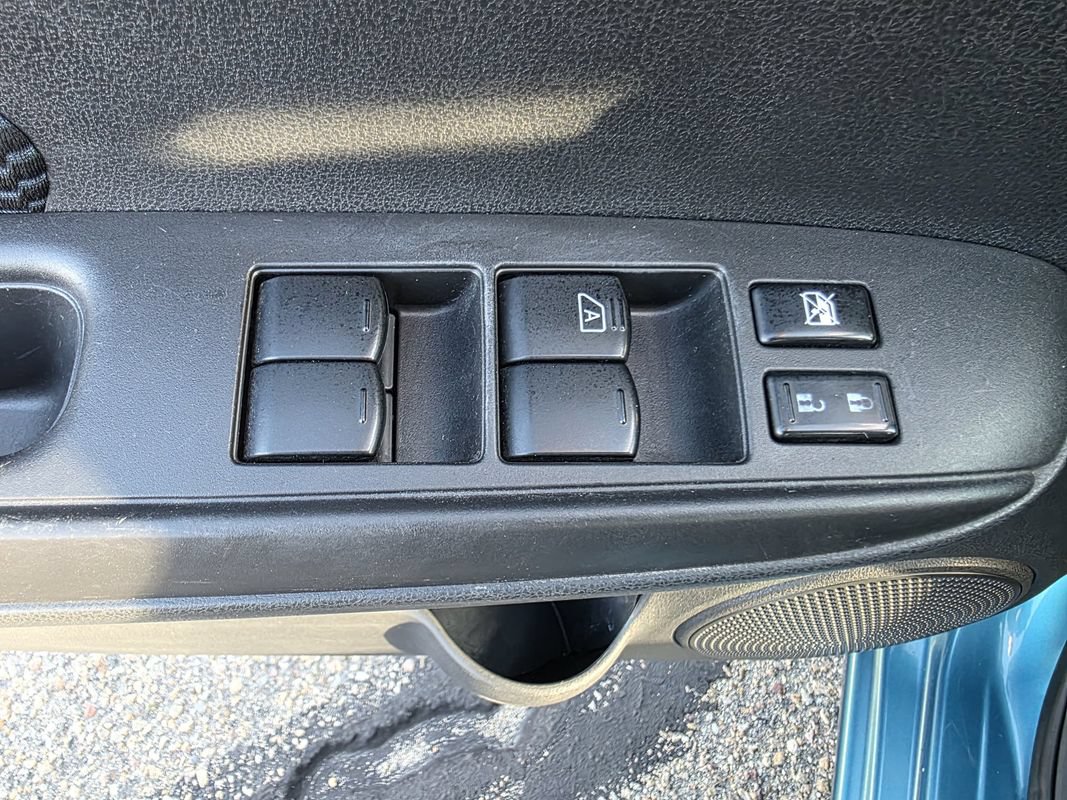 Used 2016 Nissan Versa Note SV FWD image 14