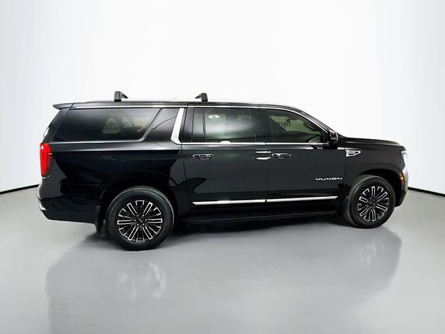 Used 2025 GMC Yukon XL Elevation w/ Elevation Premium Package image 8