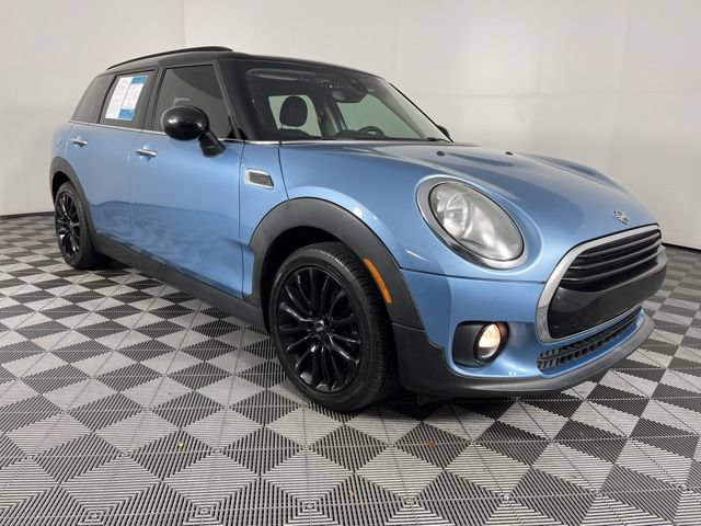 Used 2019 MINI Cooper Clubman FWD image 3