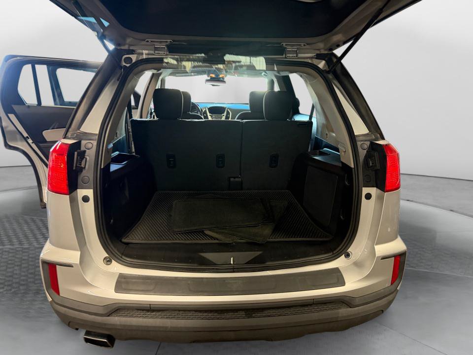 Used 2017 GMC Terrain SLE FWD image 18