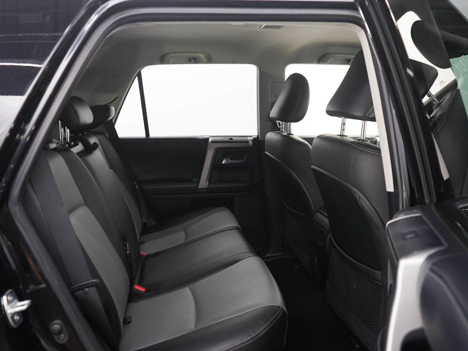 Used 2018 Toyota 4Runner SR5 Premium AWD/4WD image 12