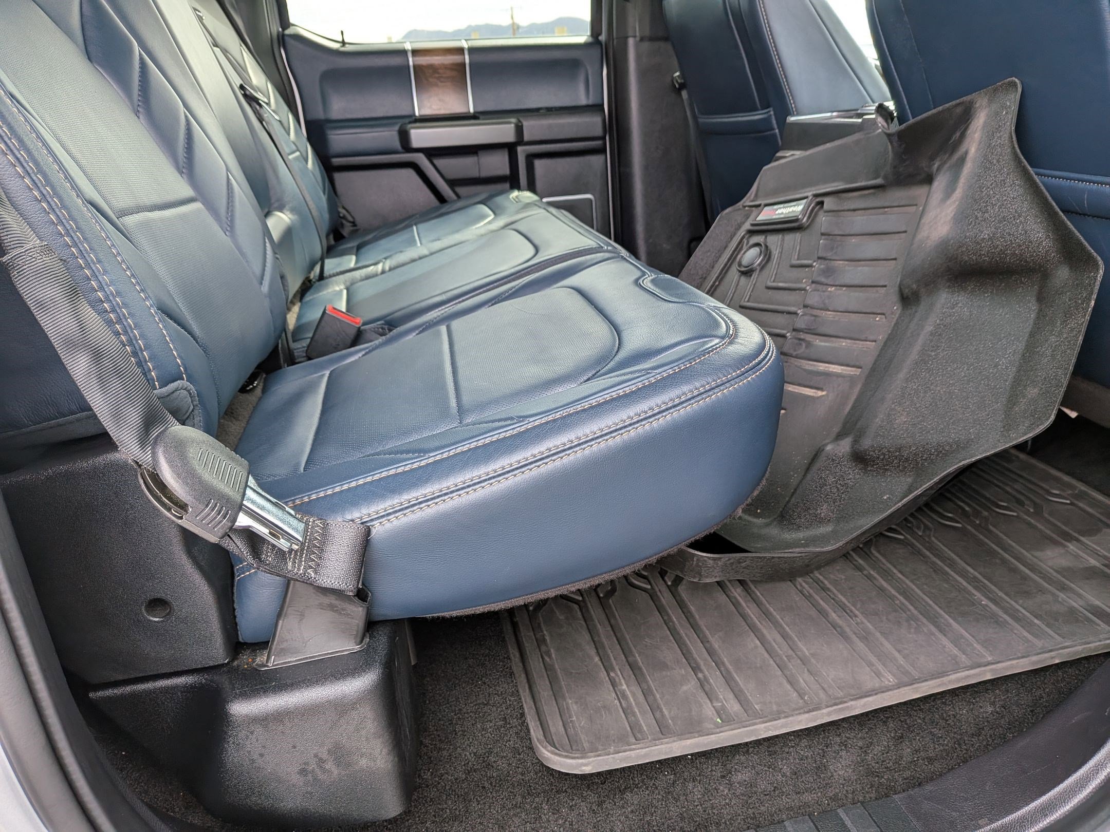 Used 2018 Ford F150 Limited w/ Trailer Tow Package image 32