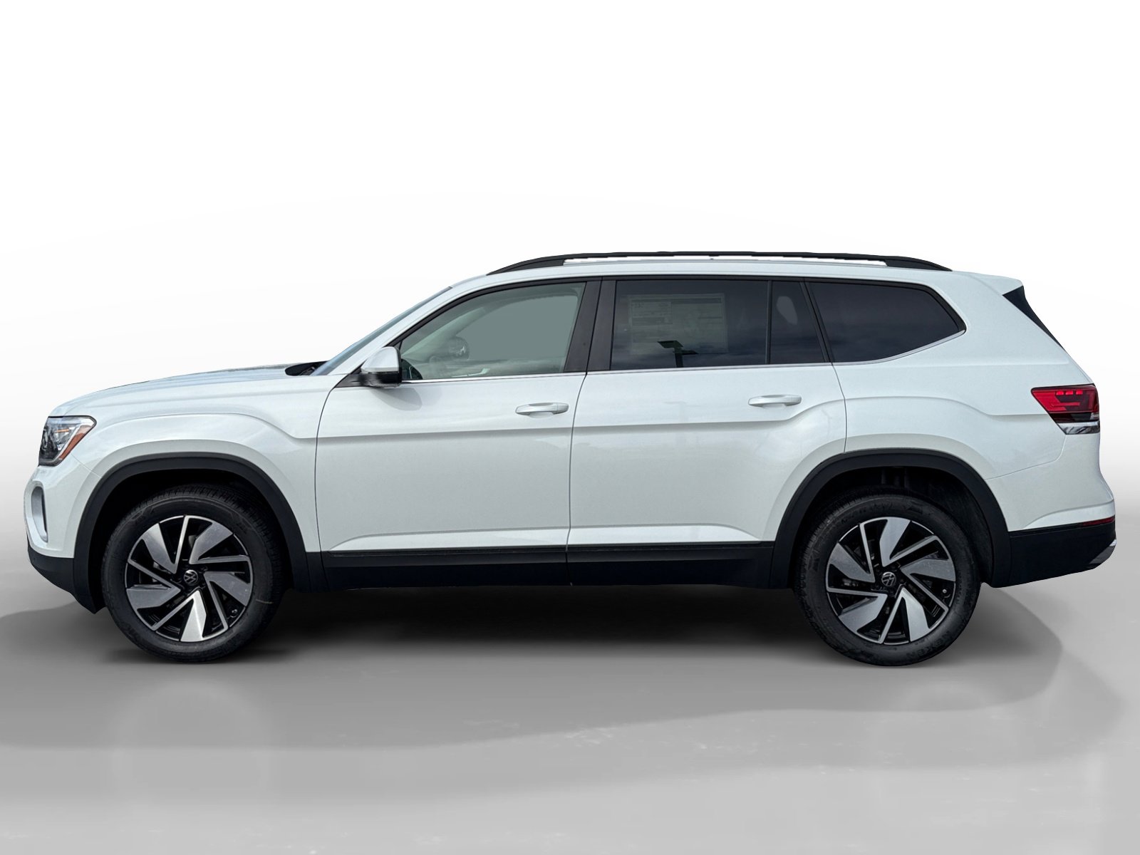 New 2026 Volkswagen Atlas SE image 2