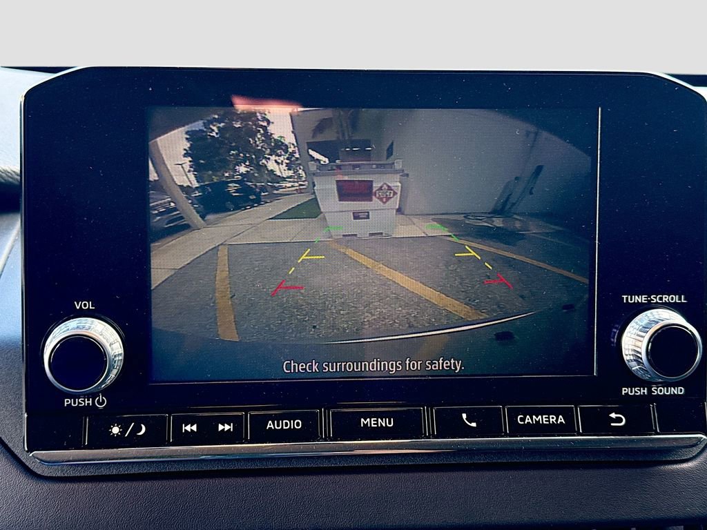 Used 2024 Mitsubishi Outlander ES image 15