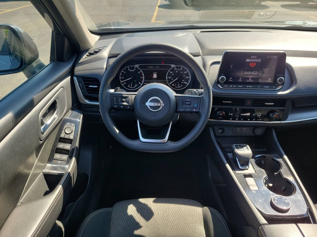 Used 2024 Nissan Rogue SV AWD/4WD image 12