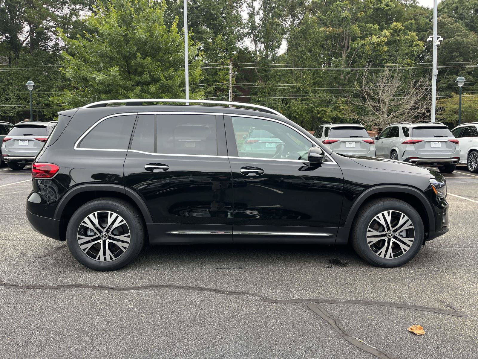 New 2026 Mercedes-Benz GLB 250 4MATIC image 5