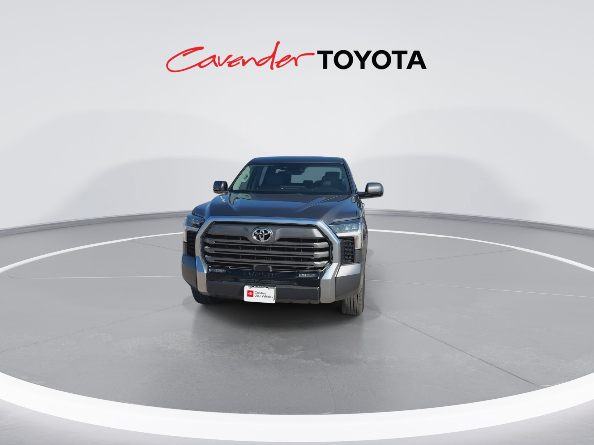 Used 2023 Toyota Tundra Limited w/ Power Package AWD/4WD image 3