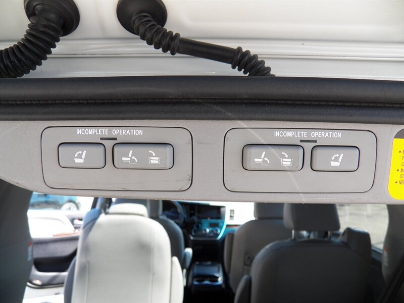 Used 2015 Toyota Sienna Limited Premium w/ Advanced Technology Package FWD image 14