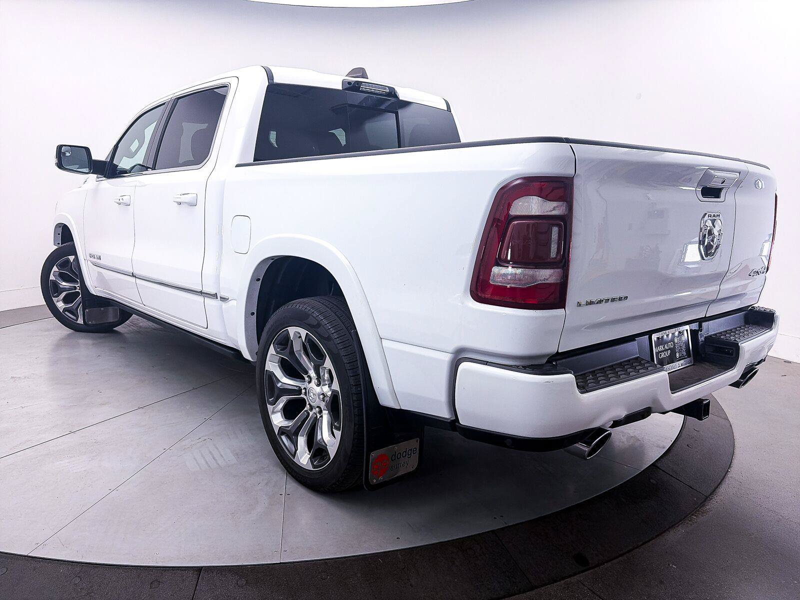Used 2023 RAM 1500 Limited AWD/4WD image 2