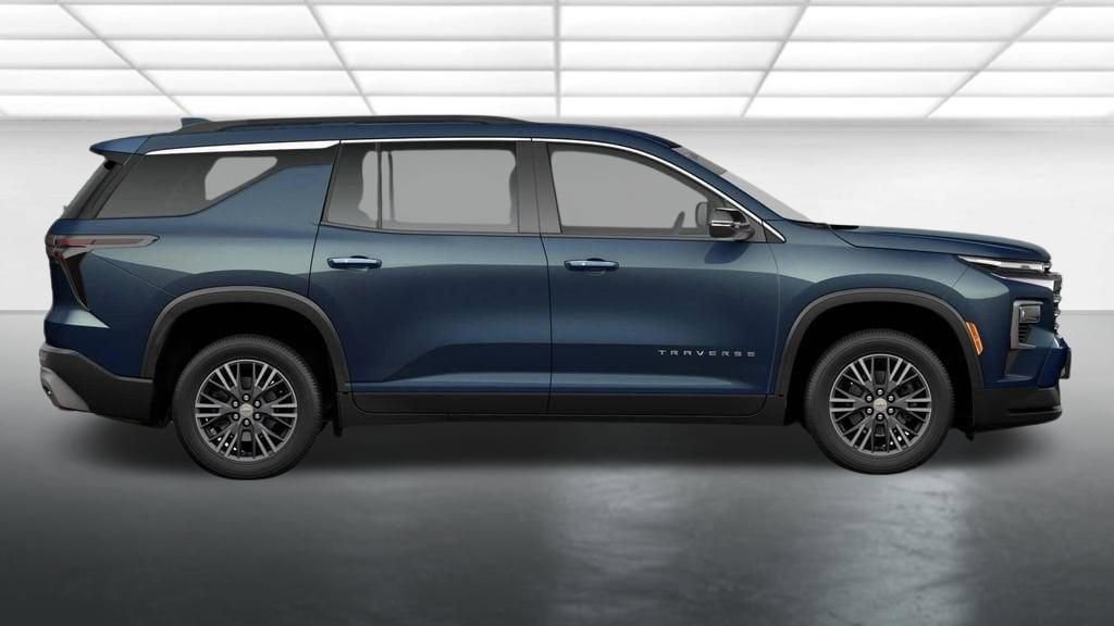 New 2026 Chevrolet Traverse LT w/ Driver Confidence Package image 3